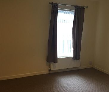 2 Bedroom Terraced House for Rent - Photo 5