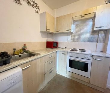 High Street, Cheltenham, GL50 - Photo 3