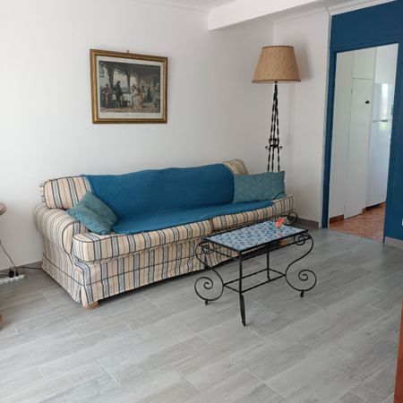 Apartment - Photo 2
