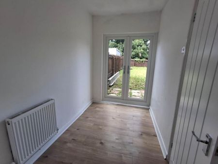 3 bedroom terraced house to rent - Photo 4
