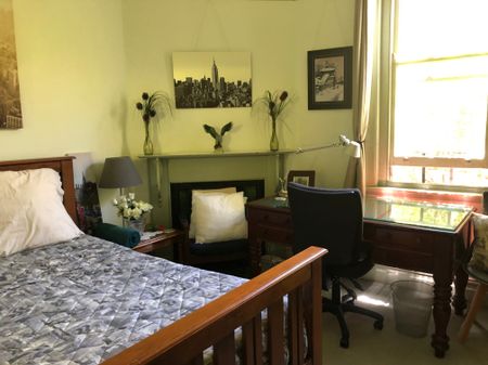 Lewisham - Photo 4