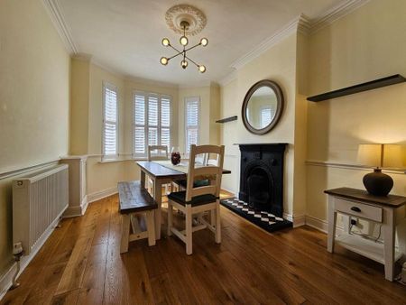 2 bedroom terraced house to rent - Photo 4