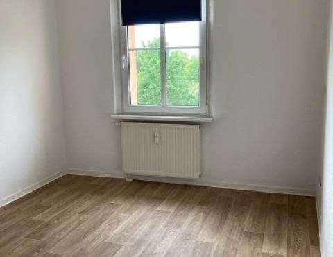 Schöne 2 Zimmer Wohnung mit Balkon! - Foto 1