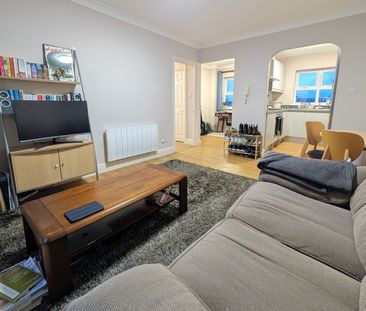 Burleigh Gardens, Woking, Surrey, GU21 - Photo 4