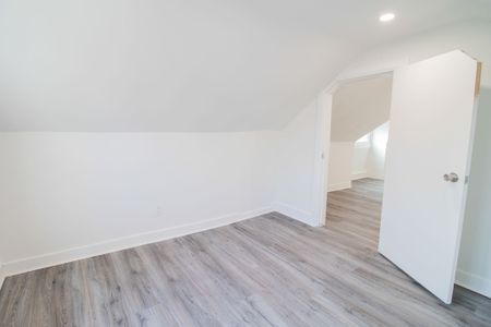 Bright & Spacious 2-Bedroom Apartment in St. Catharines! - Photo 2