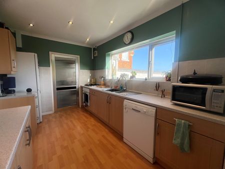 3 bedroom house to rent - Photo 2