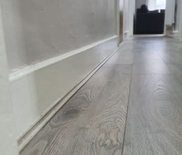 1 Bed Flat, Forest Road West, NG7 - Photo 2