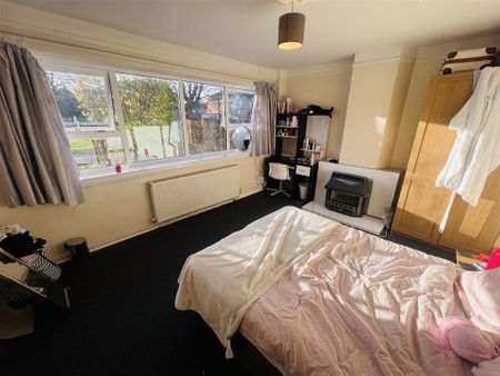 4 bedroom house to rent - Photo 3