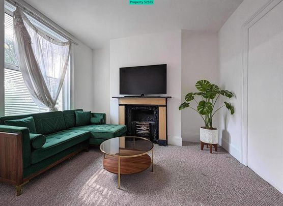 4 bedroom terraced house to rent - Photo 1