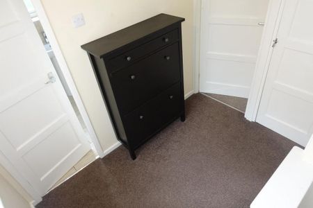 2 bedroom semi-detached house to rent - Photo 3