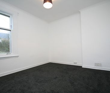 Kingston Road, 2 Bed Unfurnished Flat, Neilston – Available 18/10/2024 - Photo 2