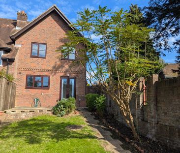 3 bedroom end of terrace house to rent - Photo 4