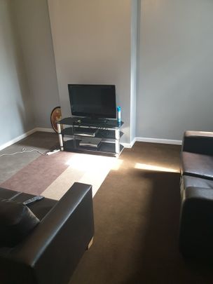 Room in a Shared House, Rochdale Road, M9 - Photo 1