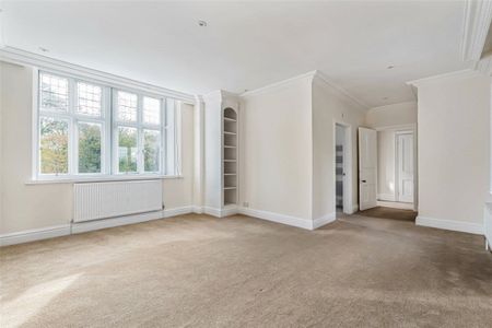 A five bedroom detached property situated within the Village of Berskwell. - Photo 2