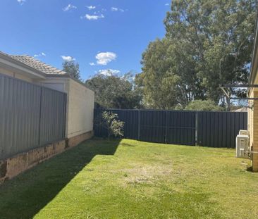 Modern Family Home with Theatre Room, Side Access & Spacious Alfresco - Photo 2