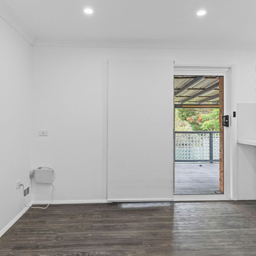 Spacious Family Home in Quiet Pocket of Ambarvale - Photo 1