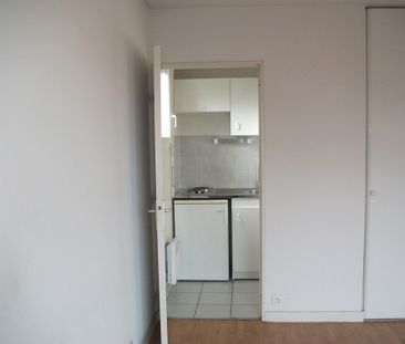 Location Appartement 2 pièces 31m² - Photo 2