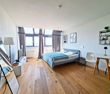 Vollmöblierte Dachgeschosswohnung mit Charme und Top-Anbindung in W... - Photo 2