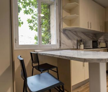 Room in a shared 5-bedroom apartment for rent in Palacio. - Photo 6