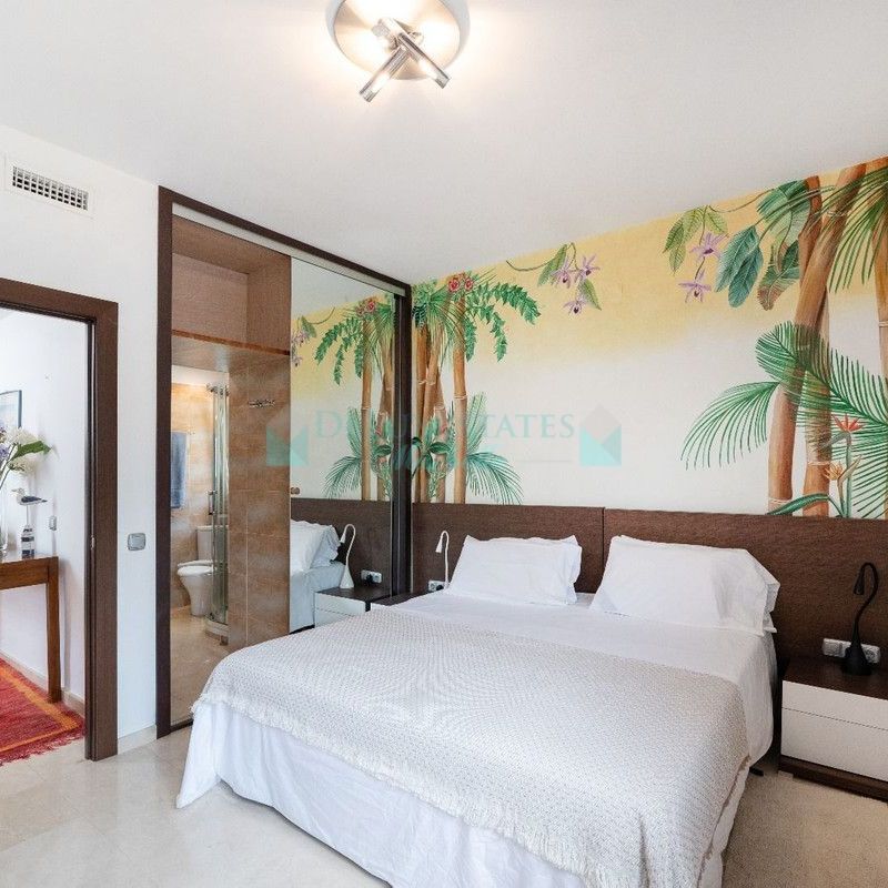 Villa for rent in Marbella Golden Mile - Photo 1