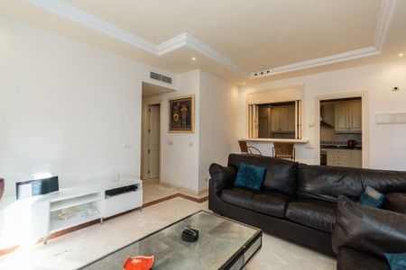 927239 - Apartment for rent Elviria Playa, Marbella, Málaga, Spain - Photo 3