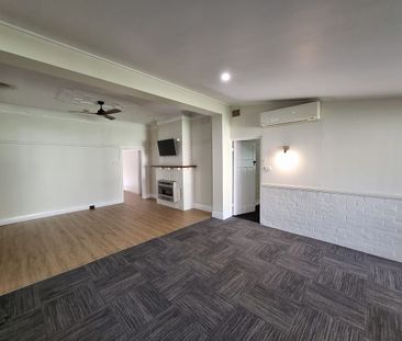 Charming Renovated Three-Bed Home in Albury - Photo 1