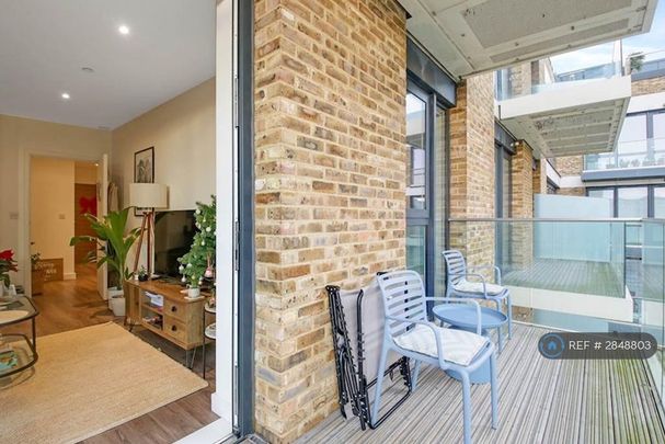 1 bedroom flat to rent - Photo 1