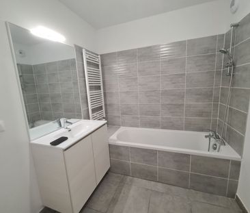 APPARTEMENT T3 - 62.25M2 - TARARE , Tarare - Photo 3