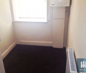 Blackmoorfoot Road, Crosland Moor, Huddersfield, HD4 - Photo 4