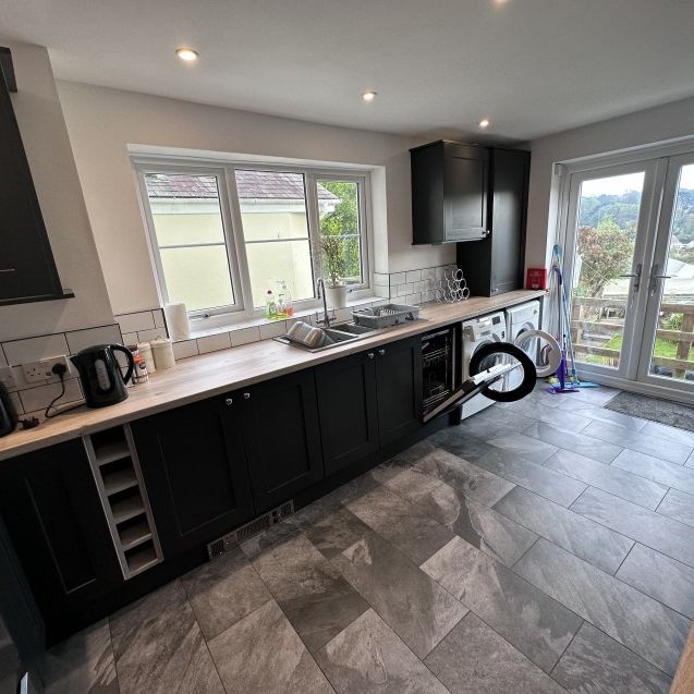 West Street, Penryn - Photo 1