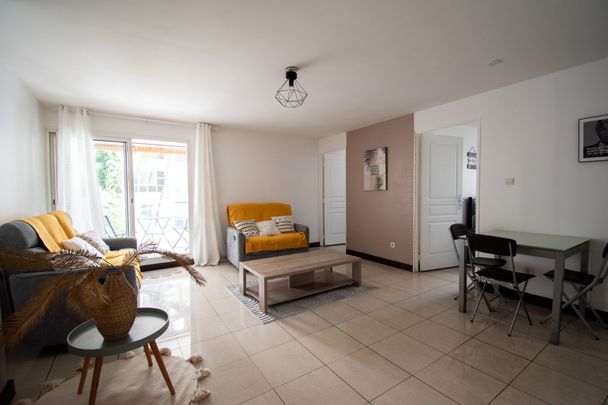 Location Appartement 3 pièces 56m² ST DENIS 97400 - Photo 1
