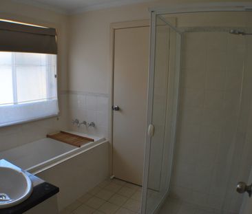 Beautiful 3-Bedroom Home - Photo 3