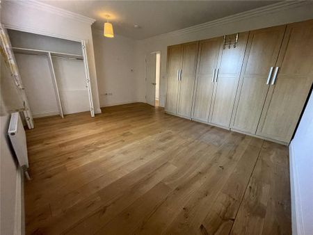 6 bedroom detached house to rent - Photo 4