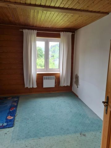 Sanierungsbedürftige 2 Zimmer Wohnung mit Balkon, ab sofort zu mieten !!! - Foto 2