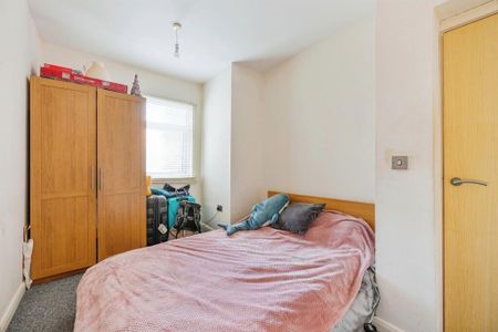 Queen Street - Photo 3