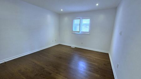 For Lease - 23 Seastar (Upper) Road, Brampton, Ontario - Photo 4