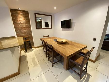 3 bedroom terraced house to rent - Photo 2