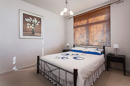 FULLY FURNISHED ONE BEDROOM SECURITY APARTMENT WITH POOL AND TENNIS COURT - Photo 2