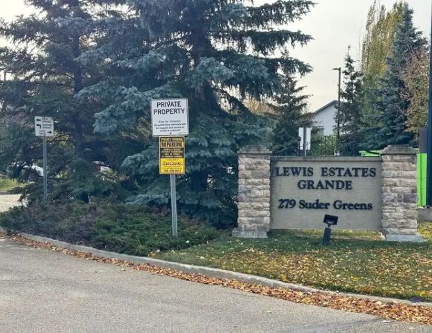 2 Bed + 1 Den, 2 Bath spacious condo for rent | 279 Suder Greens Dr NW, Edmonton - Photo 1