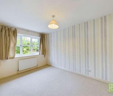 Martel Close, Camberley, Surrey, GU15 - Photo 6