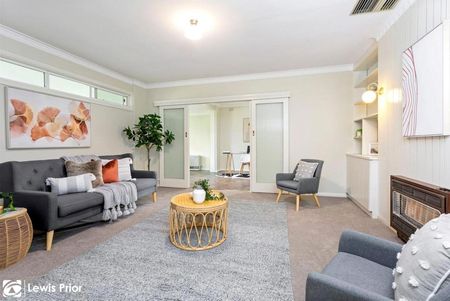 Family Living In Prime Location - Photo 5