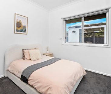 Spacious Family Home with Modern Upgrades & Ample Parking for Lifes... - Photo 6