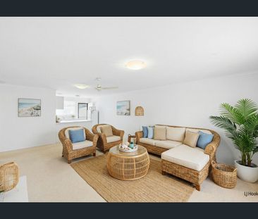 TWO BEDROOM UNFURNISHED BEACHSIDE UNIT - Photo 1