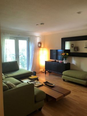 2 Bed Flat, Porchfield Square, M3 - Photo 1