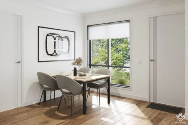 “Near New Townhouse Double Garage.” - Photo 1