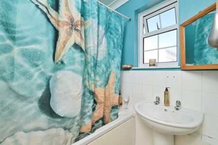 3 bedroom unspecified - Photo 4