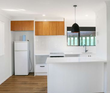 Beautifully renovated home - Photo 4