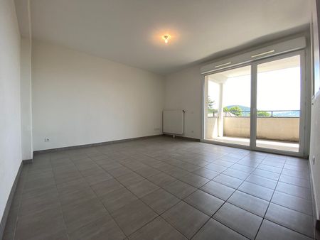 Location Appartement 3 pièces 61m² BESANCON 25000 - Photo 2