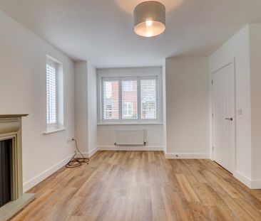 3 BED Semi-detached house To rent - Photo 2