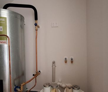Brand New 2-Bedroom, 2-Bathroom Home with Modern Living Spaces - Photo 5